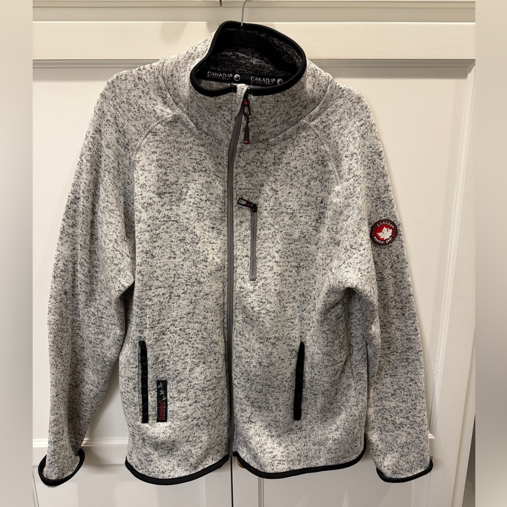 Canada Weather Gear Men’s Gray Zip-Up Jacket with Logo Size L